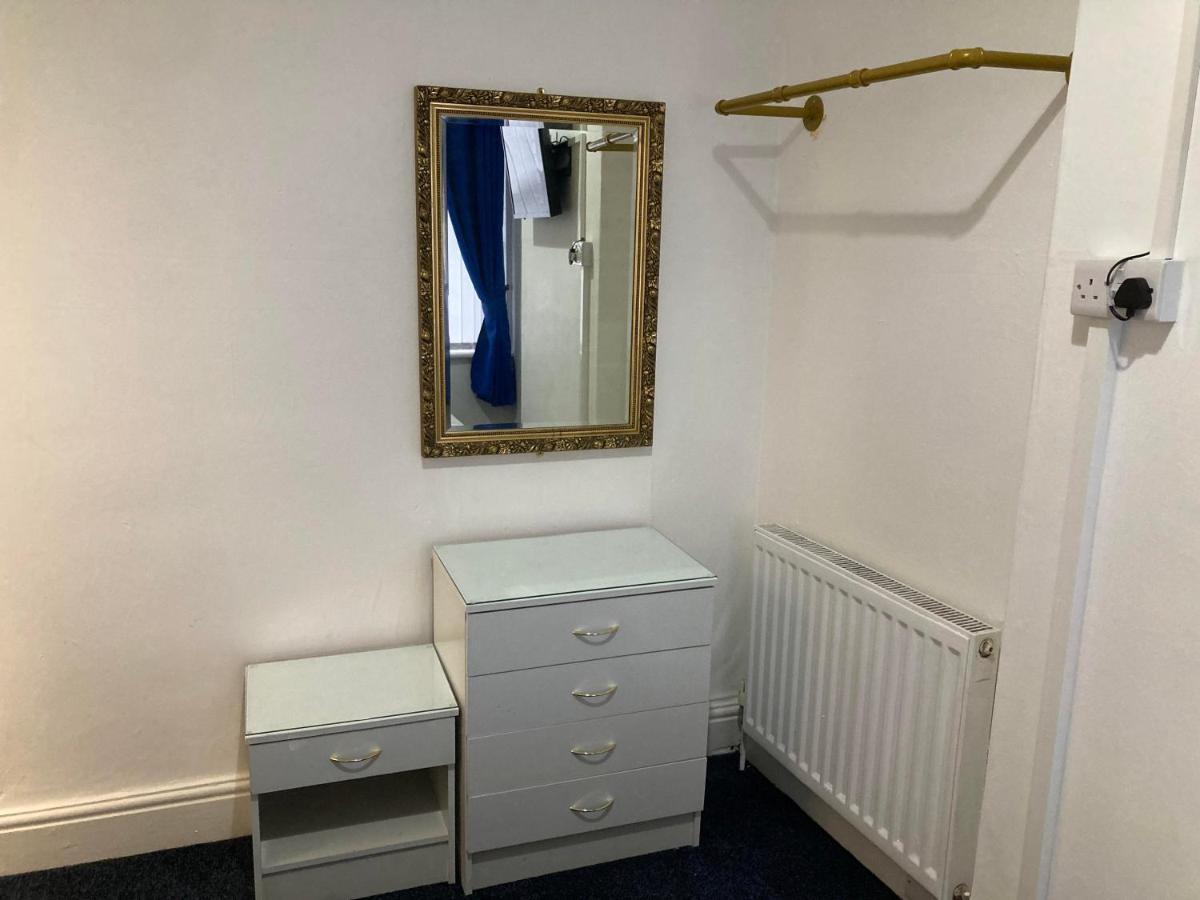 Agapi Apartment - Sea View Sleeps Ten Blackpool Luaran gambar