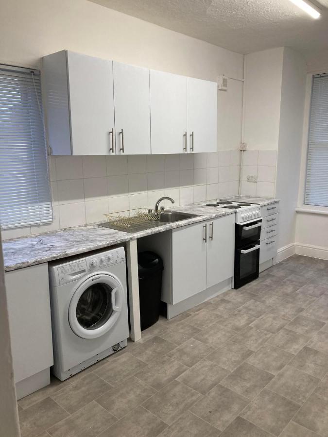 Agapi Apartment - Sea View Sleeps Ten Blackpool Luaran gambar