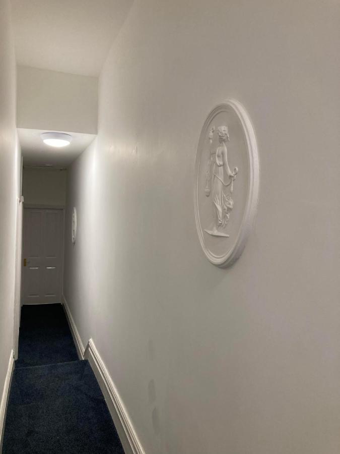 Agapi Apartment - Sea View Sleeps Ten Blackpool Luaran gambar